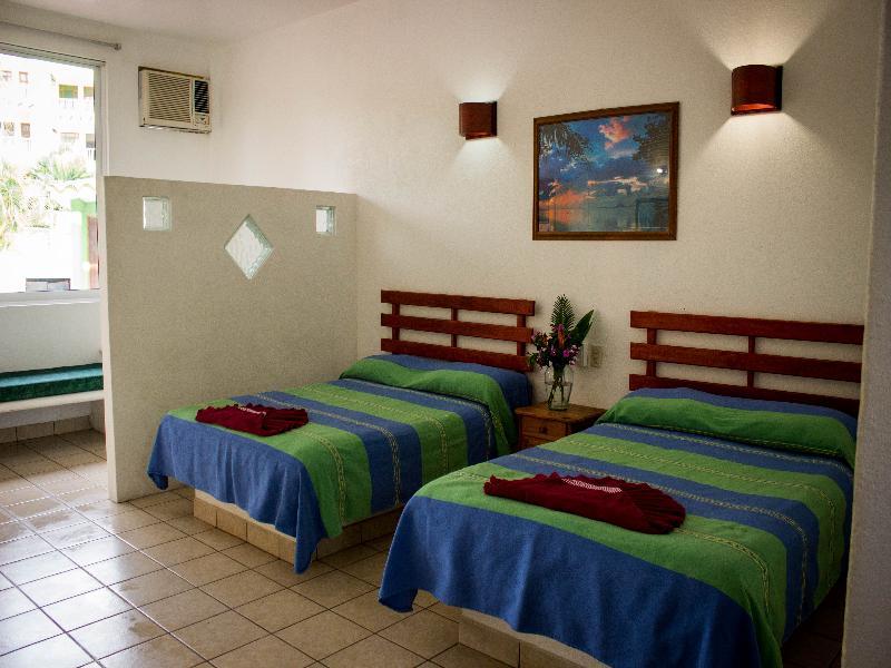 Hotel & Suites Punta Esmeralda Пуерто Ескондидо Екстериор снимка