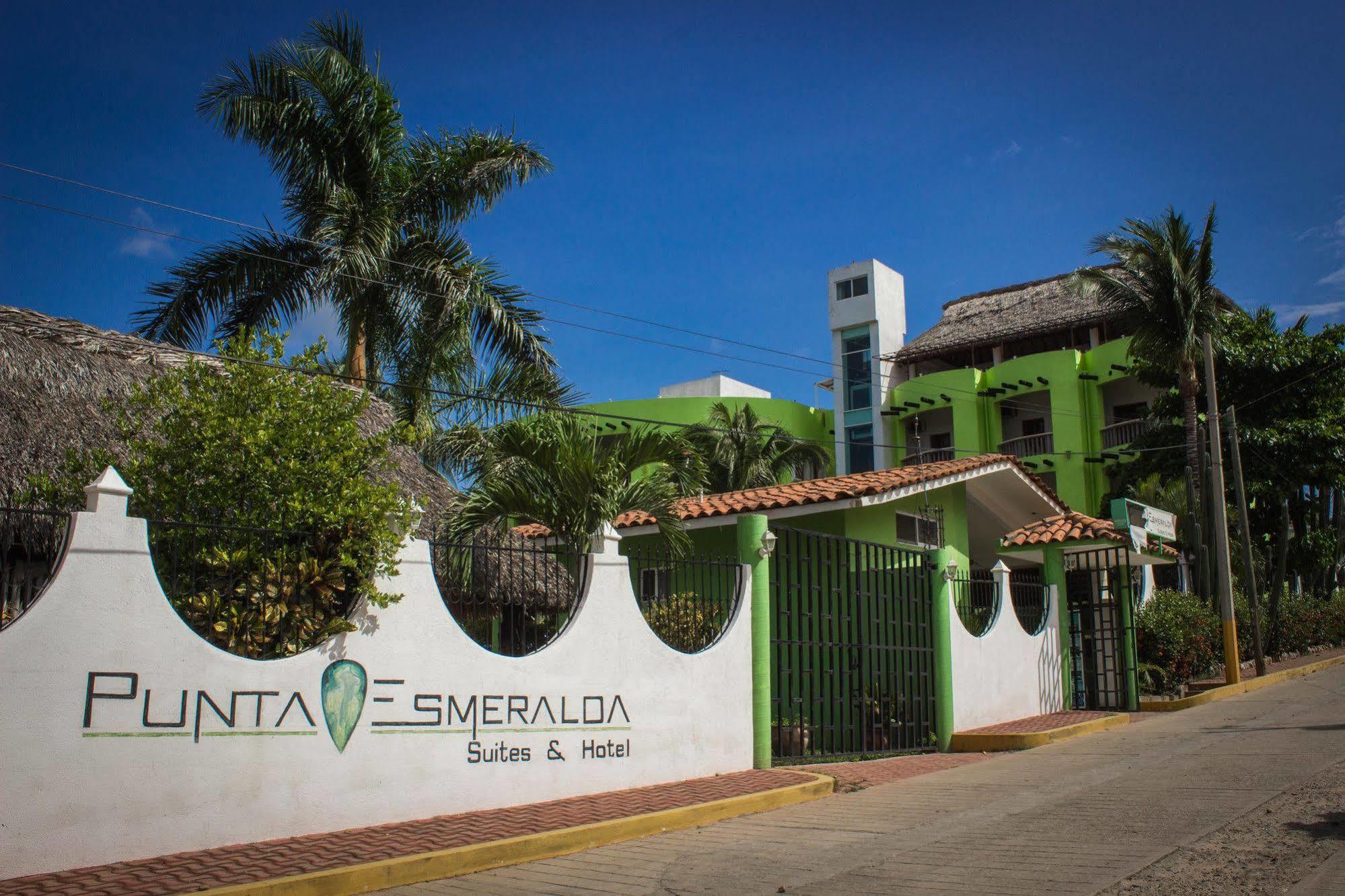 Hotel & Suites Punta Esmeralda Пуерто Ескондидо Екстериор снимка